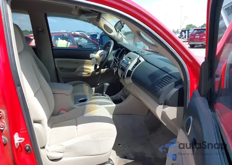 2008 Toyota Tacoma Prerunner V6 z USA, uszkodzony, nr VIN 3TMJU62N68M057073